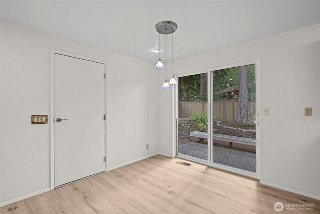 5716 145th Street SW, Edmonds, WA 98026