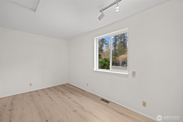 5716 145th Street SW, Edmonds, WA 98026