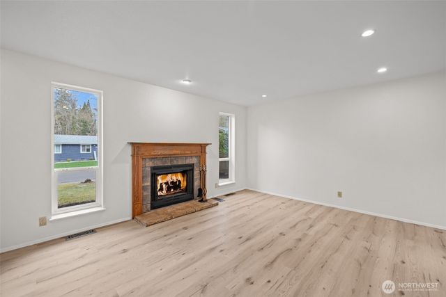 5716 145th Street SW, Edmonds, WA 98026