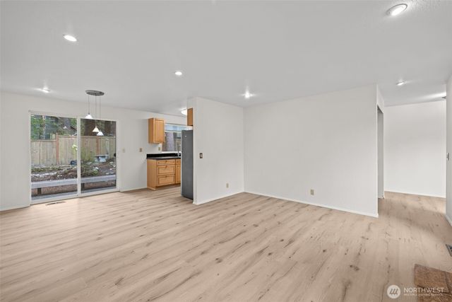 5716 145th Street SW, Edmonds, WA 98026