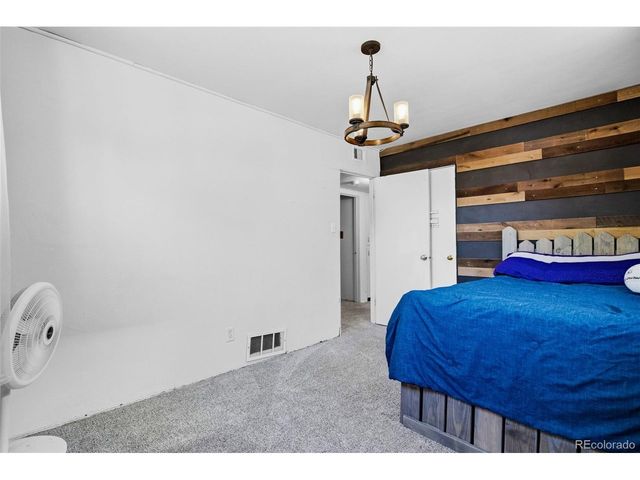 9411 Lilly Ct, Thornton, CO 80229