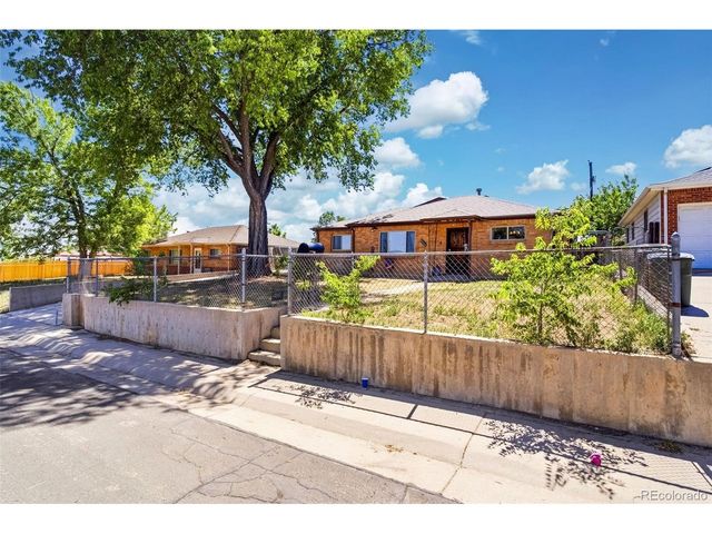 9411 Lilly Ct, Thornton, CO 80229