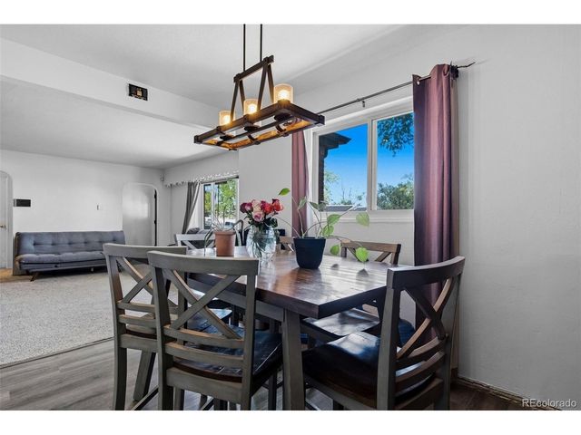 9411 Lilly Ct, Thornton, CO 80229