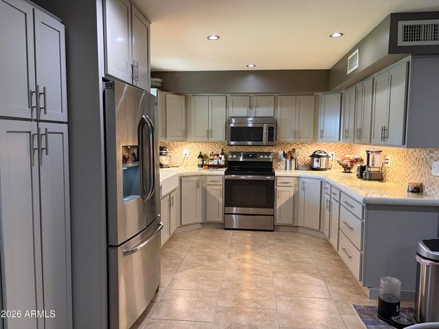 3916 W ASTER Drive, Phoenix, AZ 85029