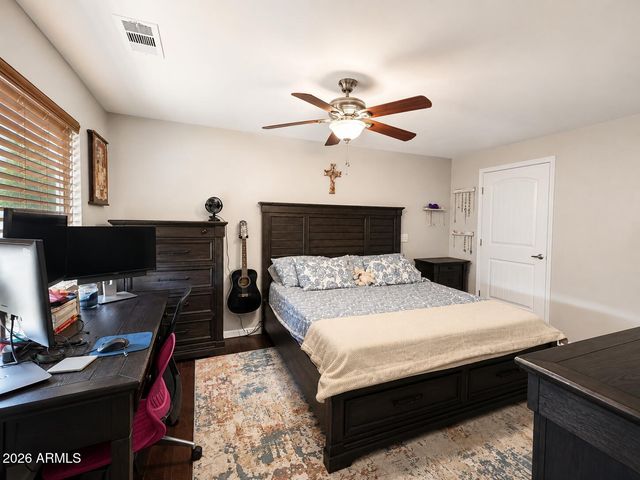 3916 W ASTER Drive, Phoenix, AZ 85029