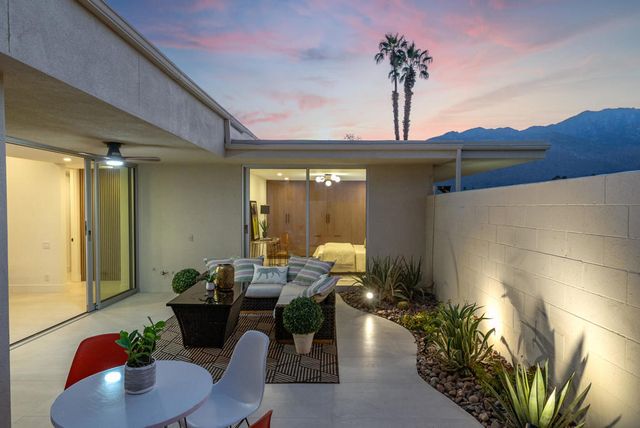 139 Desert Lakes Drive, Palm Springs, CA 92264