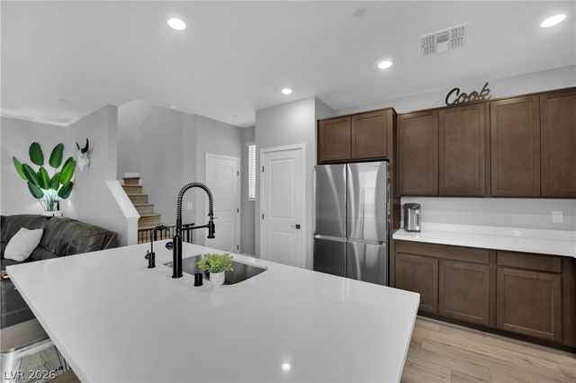 10854 Power Hike Avenue, Las Vegas, NV 89166