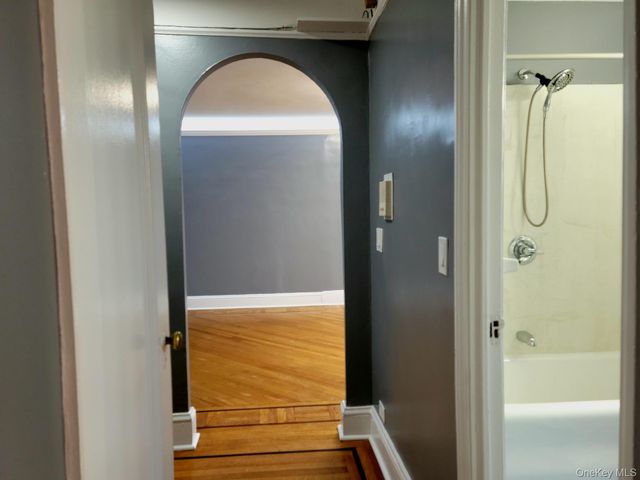 1 Broad Parkway 5 H, White Plains, NY 10601