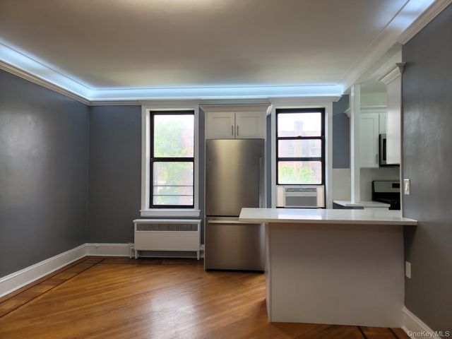 1 Broad Parkway 5 H, White Plains, NY 10601
