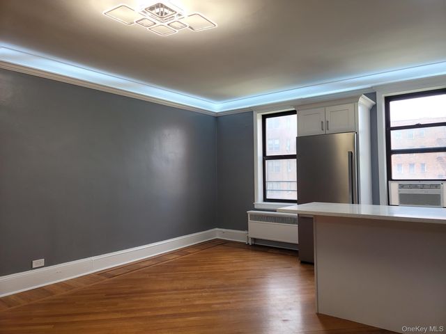 1 Broad Parkway 5 H, White Plains, NY 10601