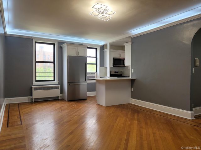 1 Broad Parkway 5 H, White Plains, NY 10601