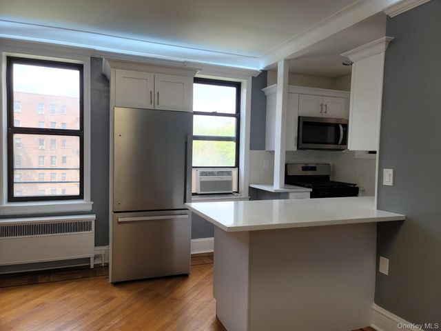 1 Broad Parkway 5 H, White Plains, NY 10601