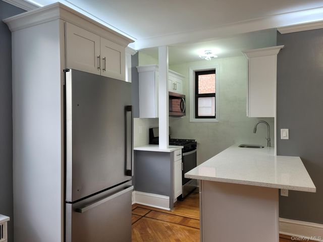 1 Broad Parkway 5 H, White Plains, NY 10601