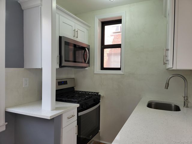 1 Broad Parkway 5 H, White Plains, NY 10601