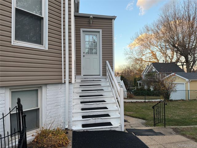 75 Anstice Street 1, Oyster Bay, NY 11771