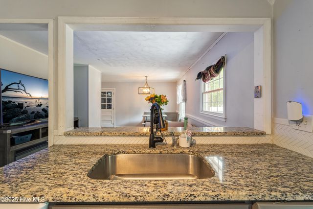 109 E Doris Avenue, Jacksonville, NC 28540