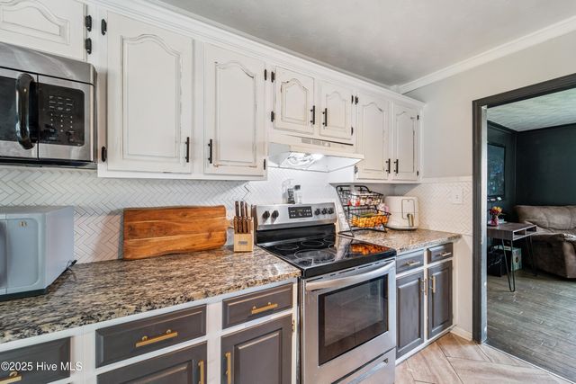 109 E Doris Avenue, Jacksonville, NC 28540