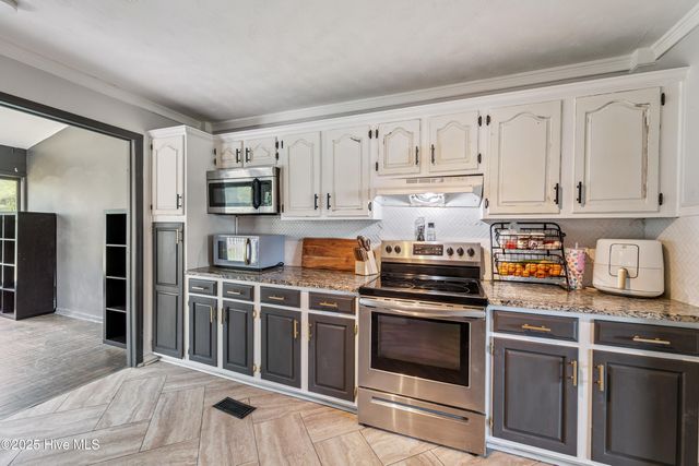 109 E Doris Avenue, Jacksonville, NC 28540