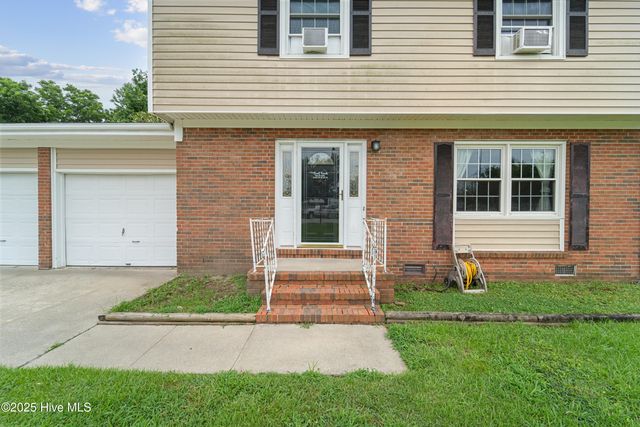 109 E Doris Avenue, Jacksonville, NC 28540