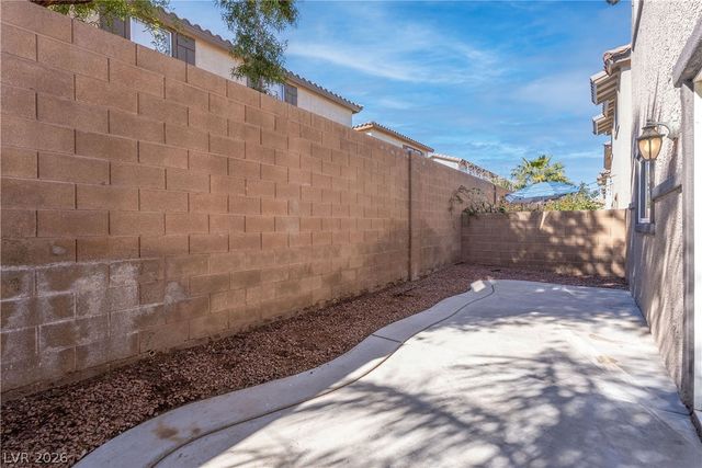 639 Moonlight Stroll Street, Henderson, NV 89002