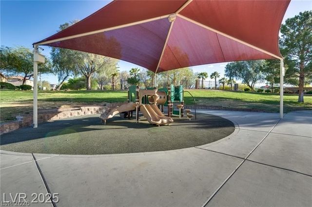 639 Moonlight Stroll Street, Henderson, NV 89002