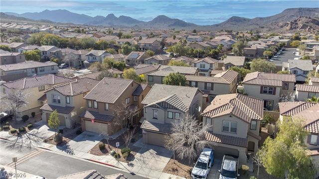 639 Moonlight Stroll Street, Henderson, NV 89002