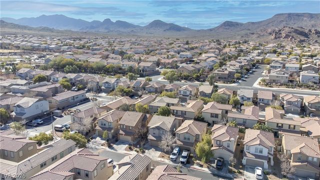 639 Moonlight Stroll Street, Henderson, NV 89002