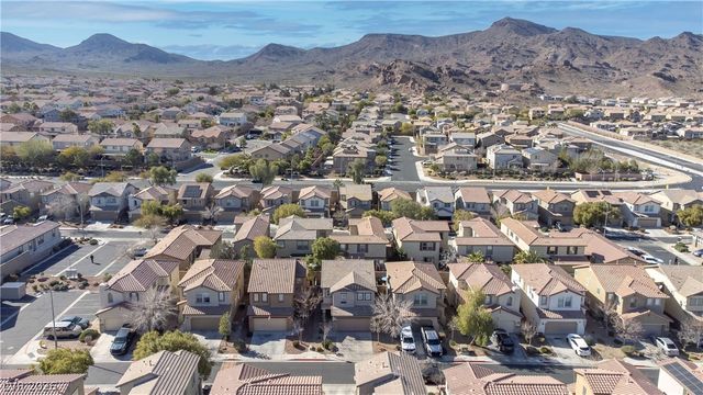 639 Moonlight Stroll Street, Henderson, NV 89002