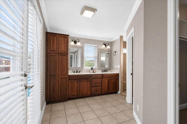 356 N sheridan, Manteca, CA 95336