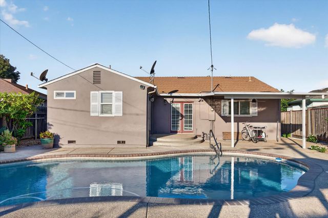 356 N sheridan, Manteca, CA 95336