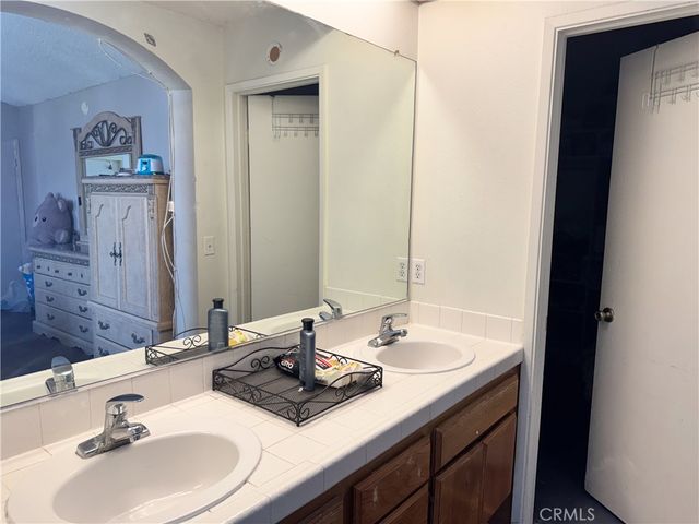37050 Casa Grande, Palmdale, CA 93550