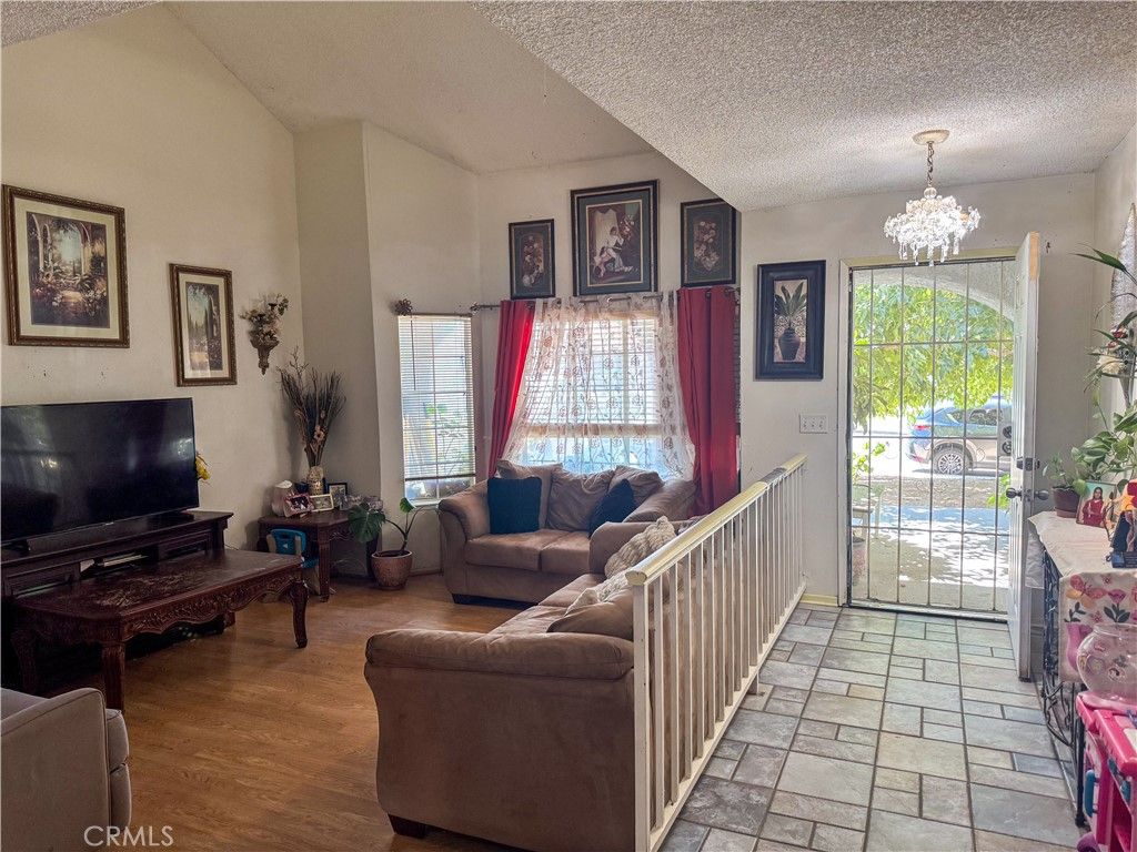 37050 Casa Grande, Palmdale, CA 93550