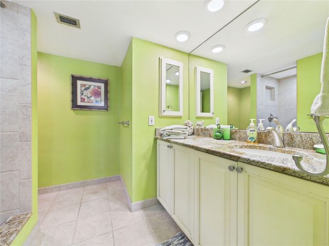 1400 GULF BOULEVARD 212, Clearwater Beach, FL 33767