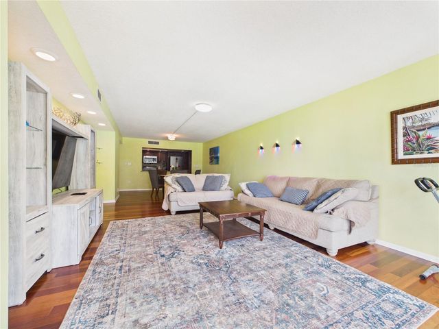 1400 GULF BOULEVARD 212, Clearwater Beach, FL 33767