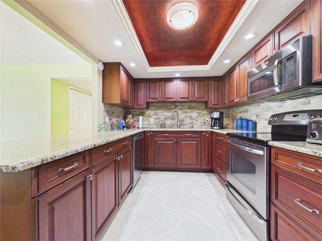 1400 GULF BOULEVARD 212, Clearwater Beach, FL 33767
