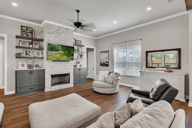 160 Mallard Cove, Longview, TX 75602