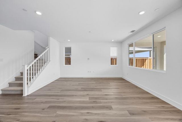 15842 Kagan Pl, Lathrop, CA 95330