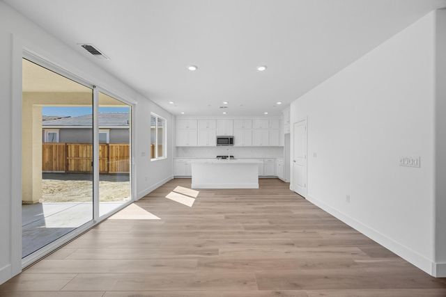 15842 Kagan Pl, Lathrop, CA 95330