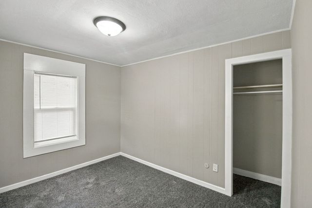 217 N Warwick Avenue, Westmont, IL 60559