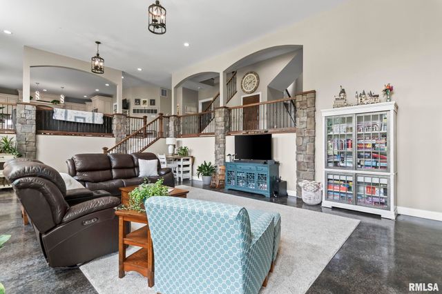 6644 REAGAN Drive, Cantrall, IL 62625