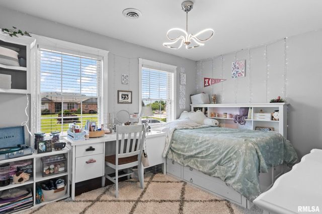 6644 REAGAN Drive, Cantrall, IL 62625