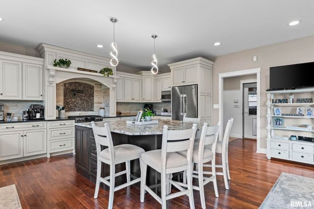 6644 REAGAN Drive, Cantrall, IL 62625