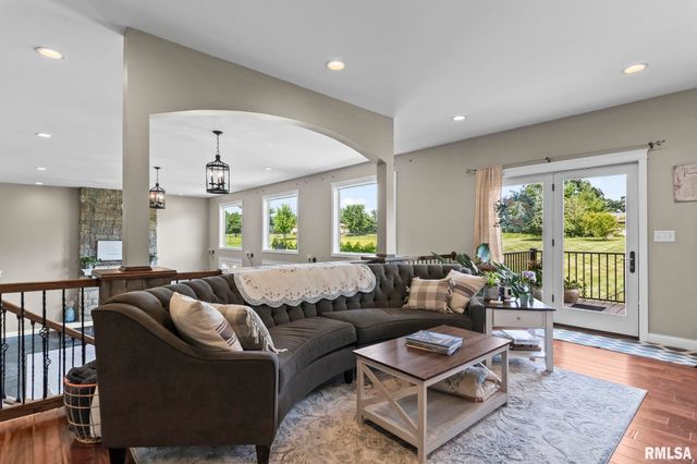 6644 REAGAN Drive, Cantrall, IL 62625