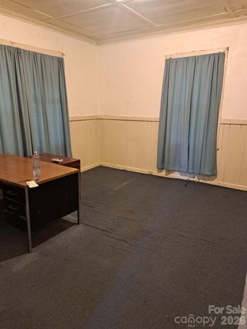 106 N Liberty Street, Gastonia, NC 28052