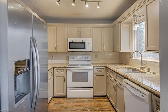 2057 Claxton SW Drive, Winston-salem, NC 27127