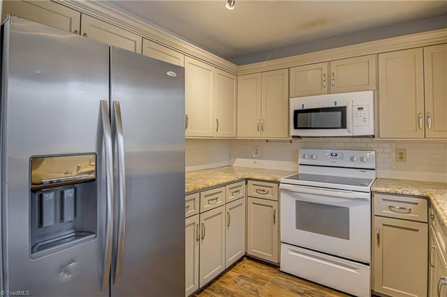 2057 Claxton SW Drive, Winston-salem, NC 27127