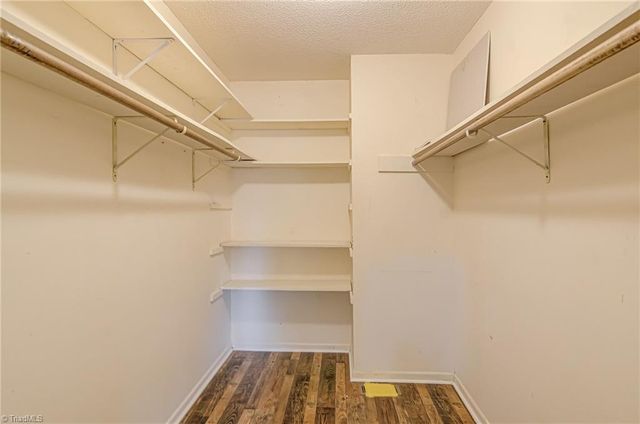 2057 Claxton SW Drive, Winston-salem, NC 27127