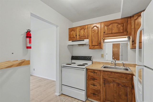 3632 Kenbrooke Court, Kalamazoo, MI 49006