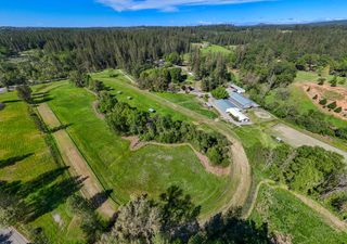 13615 Mccourtney Rd, Grass Valley, CA 95949