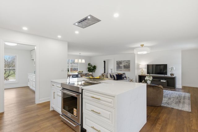 668 Cromwell Way, Lexington, KY 40503